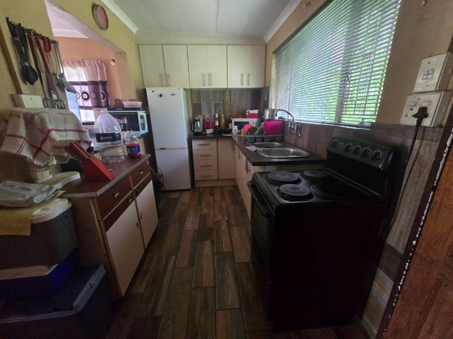 7 Bedroom Property for Sale in Langenhovenpark Free State